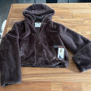 Cozy Faux Fur cropped jacket - M